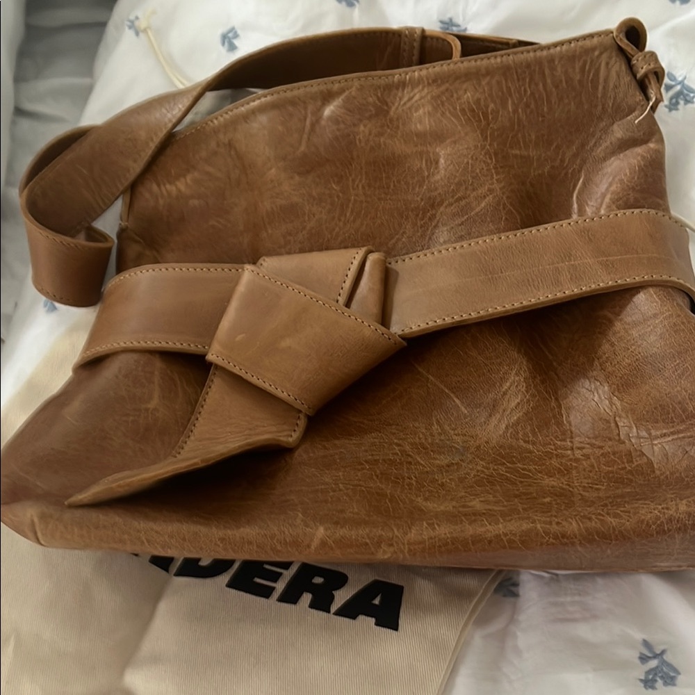 Elegant Tan Shoulder Bag